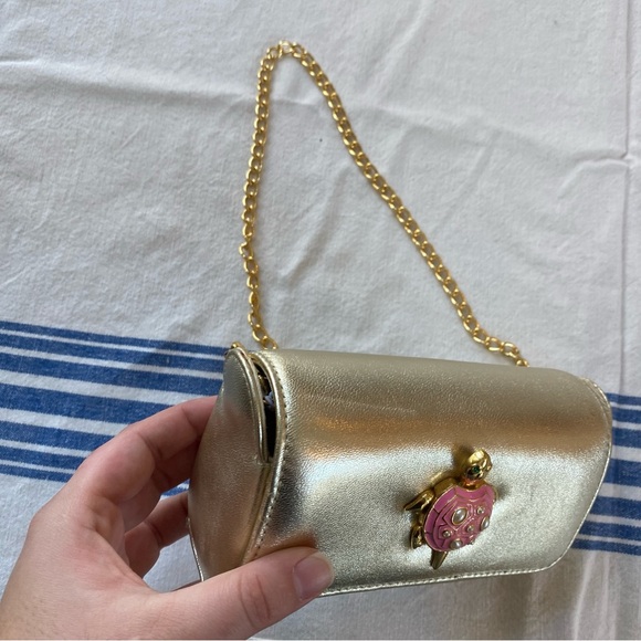 Vtg Lilly Pulitzer Be My Guest Clutch in Gold Metallic with Turtle Clasp - Picture 3 of 12